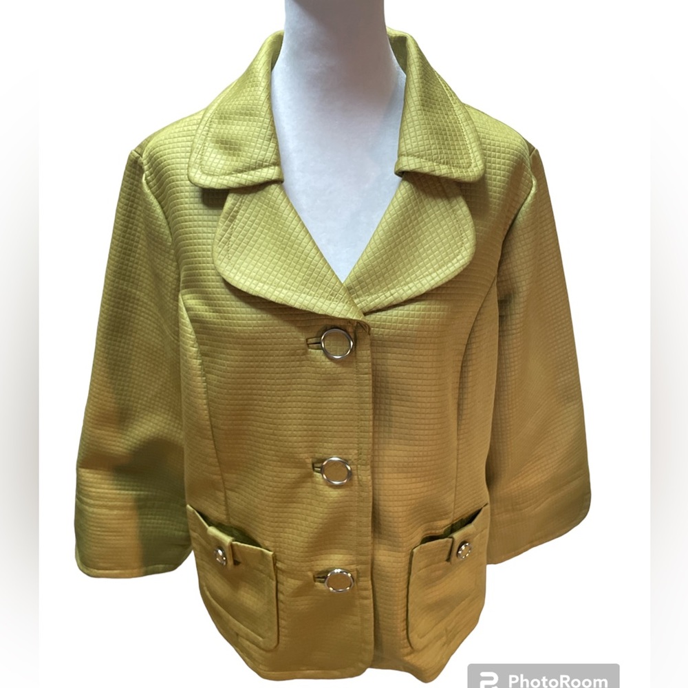 Joseph A. Avocado Green Button Front 3/4 Sleeve Women's Blazer / Jacket Size 12